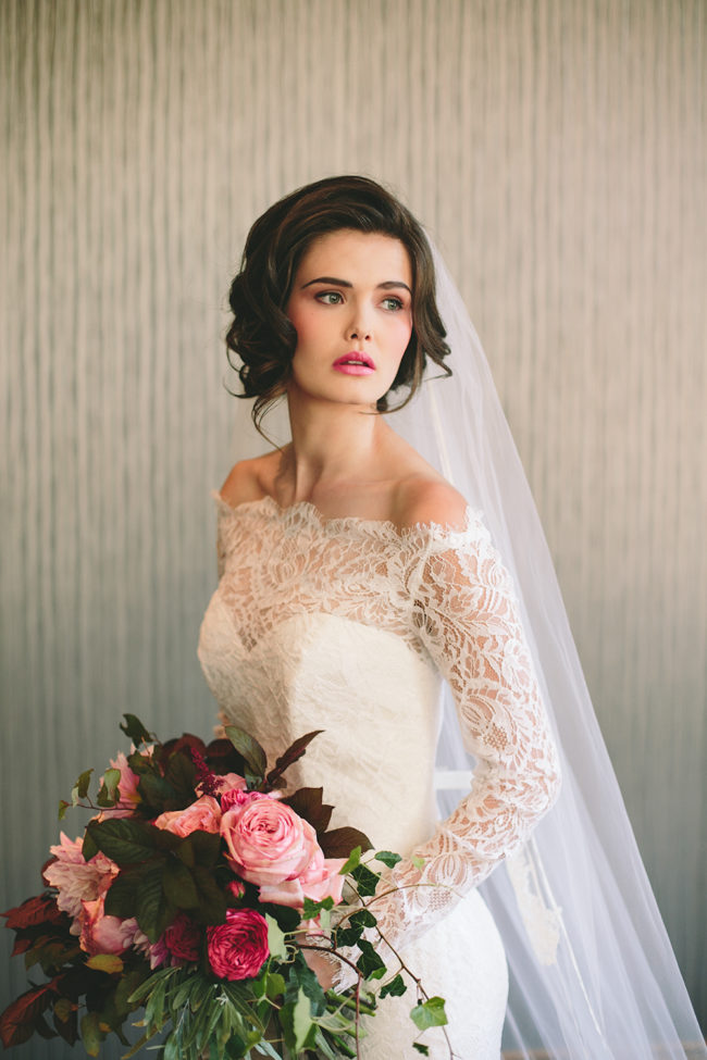 bride_bouquet_wedding_fashion_utah_bride_groom_magazine